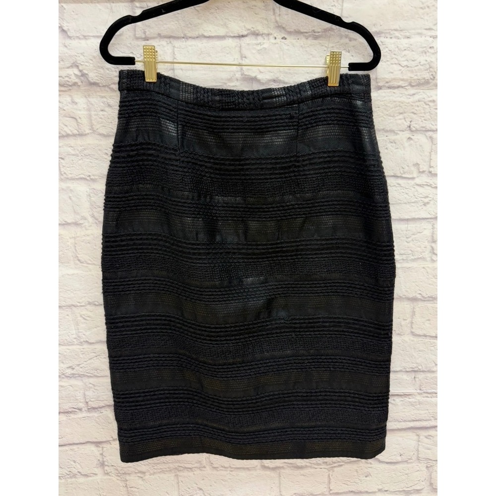 Carolina Herrera Skirt Sz 10 Black Vintage Knee Length Textured Luxury Skirt
